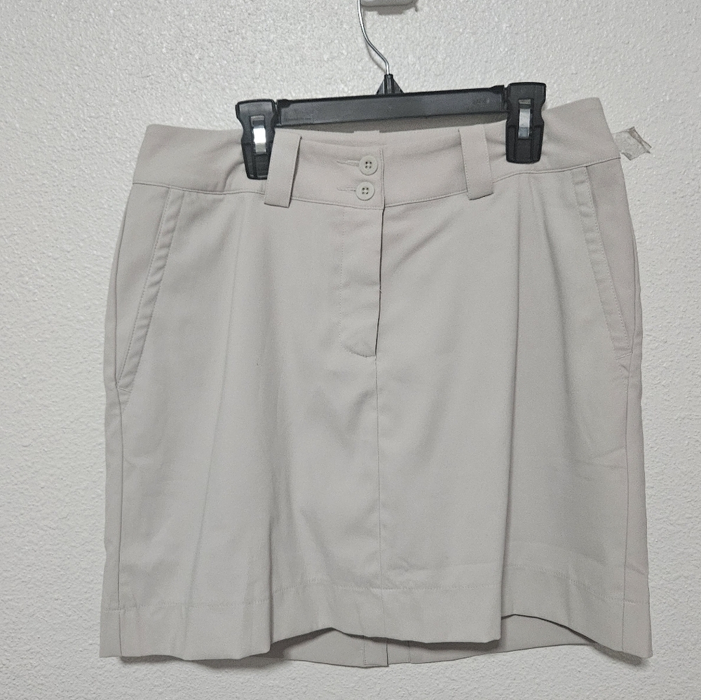 Nike Golf Tour performance Beige Skort size 4